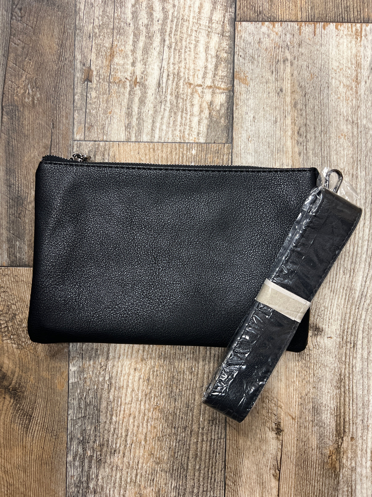 Big Wristlet Crossbody with 3 Compartment